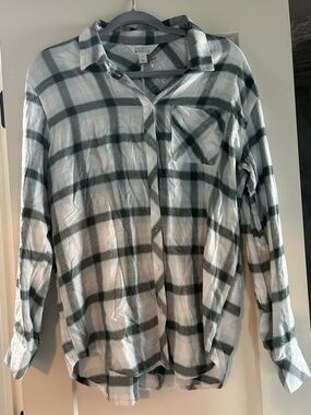 Market & Spruce White and Green Plaid Button Shirt